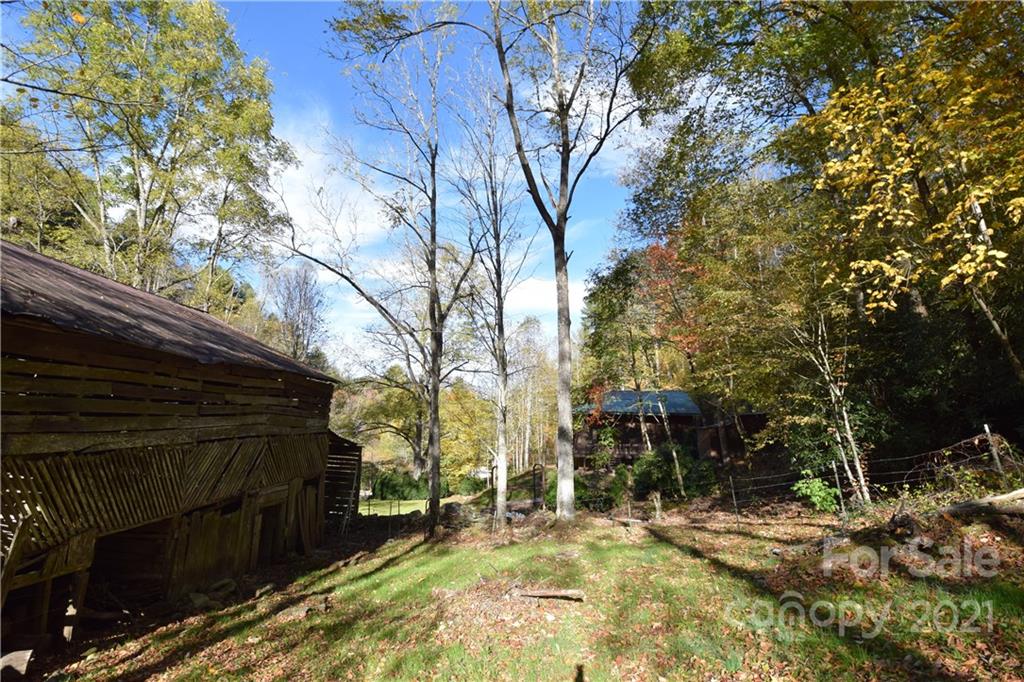 1041 Bee Log Road Burnsville NC 28714
