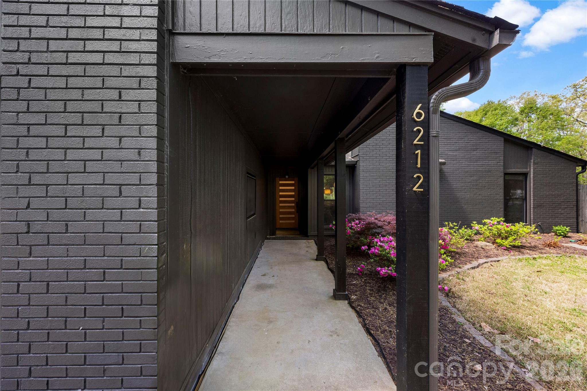 6212 Sellars Court Charlotte NC 28211