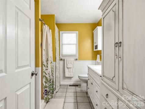 200 River Ridge Drive Burnsville NC 28714