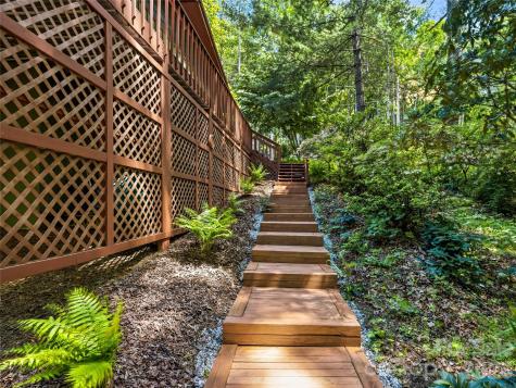 200 River Ridge Drive Burnsville NC 28714