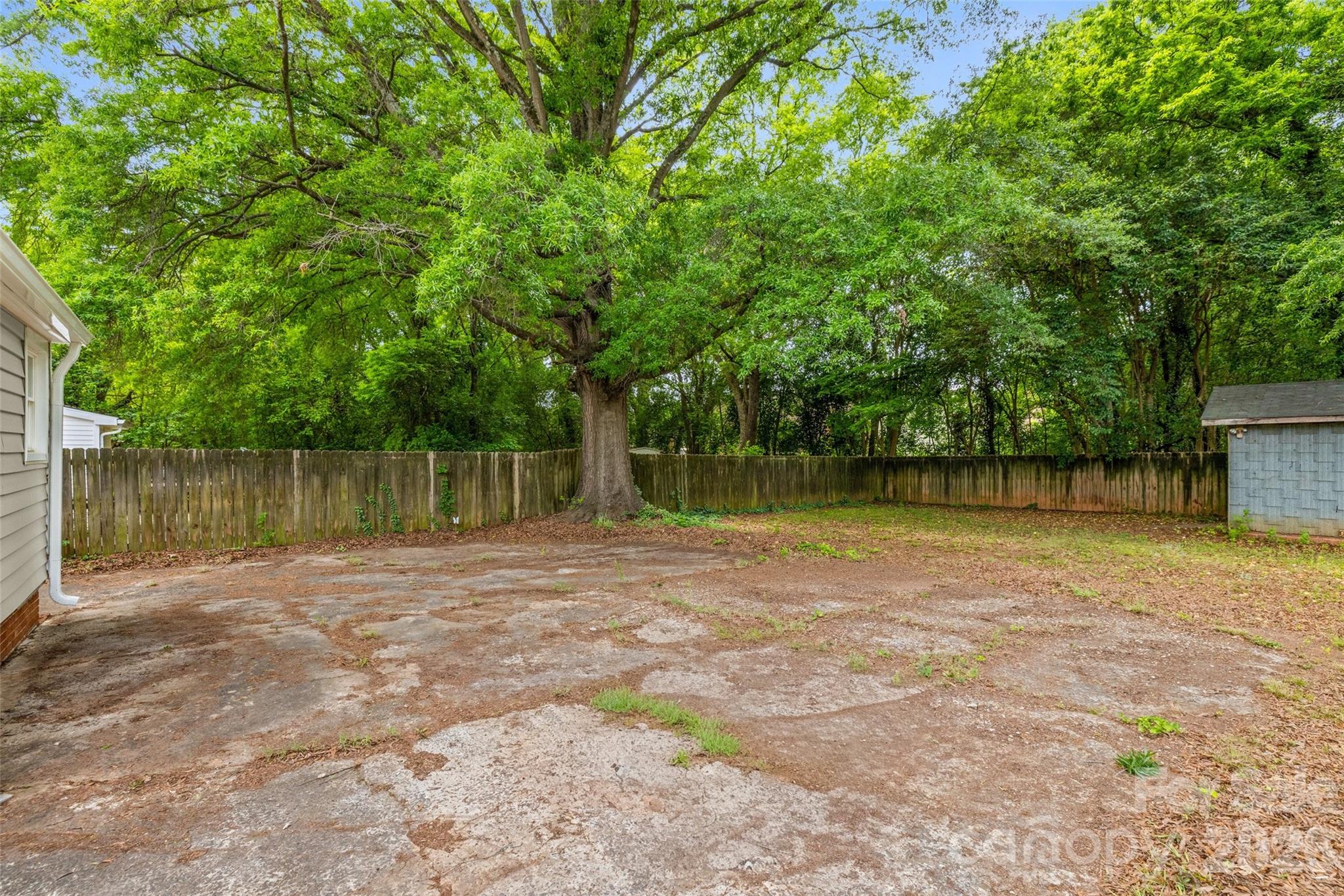 2242 Markham Court Charlotte NC 28205
