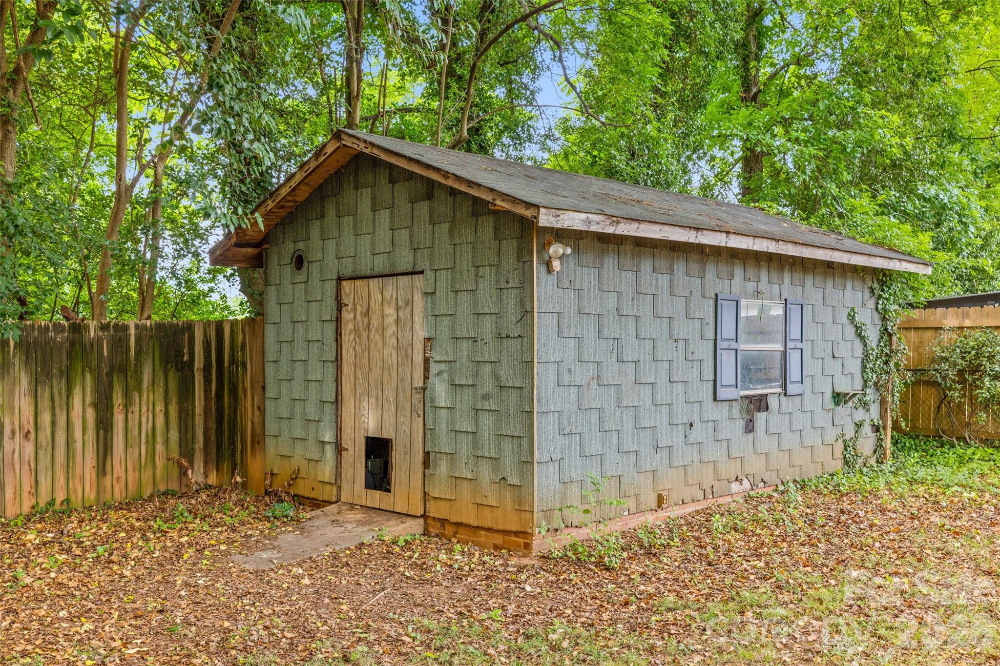 2242 Markham Court Charlotte NC 28205