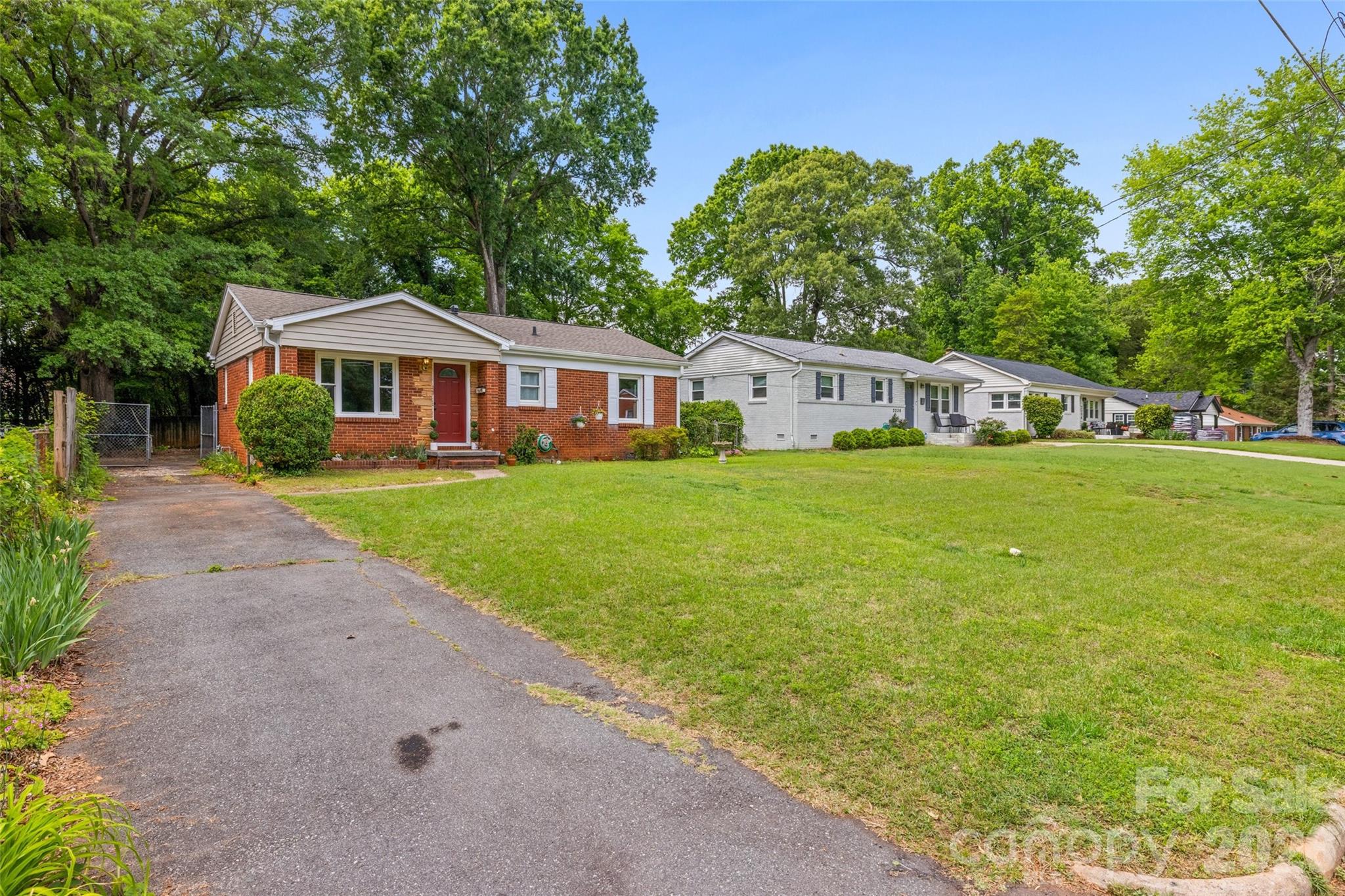 2242 Markham Court Charlotte NC 28205