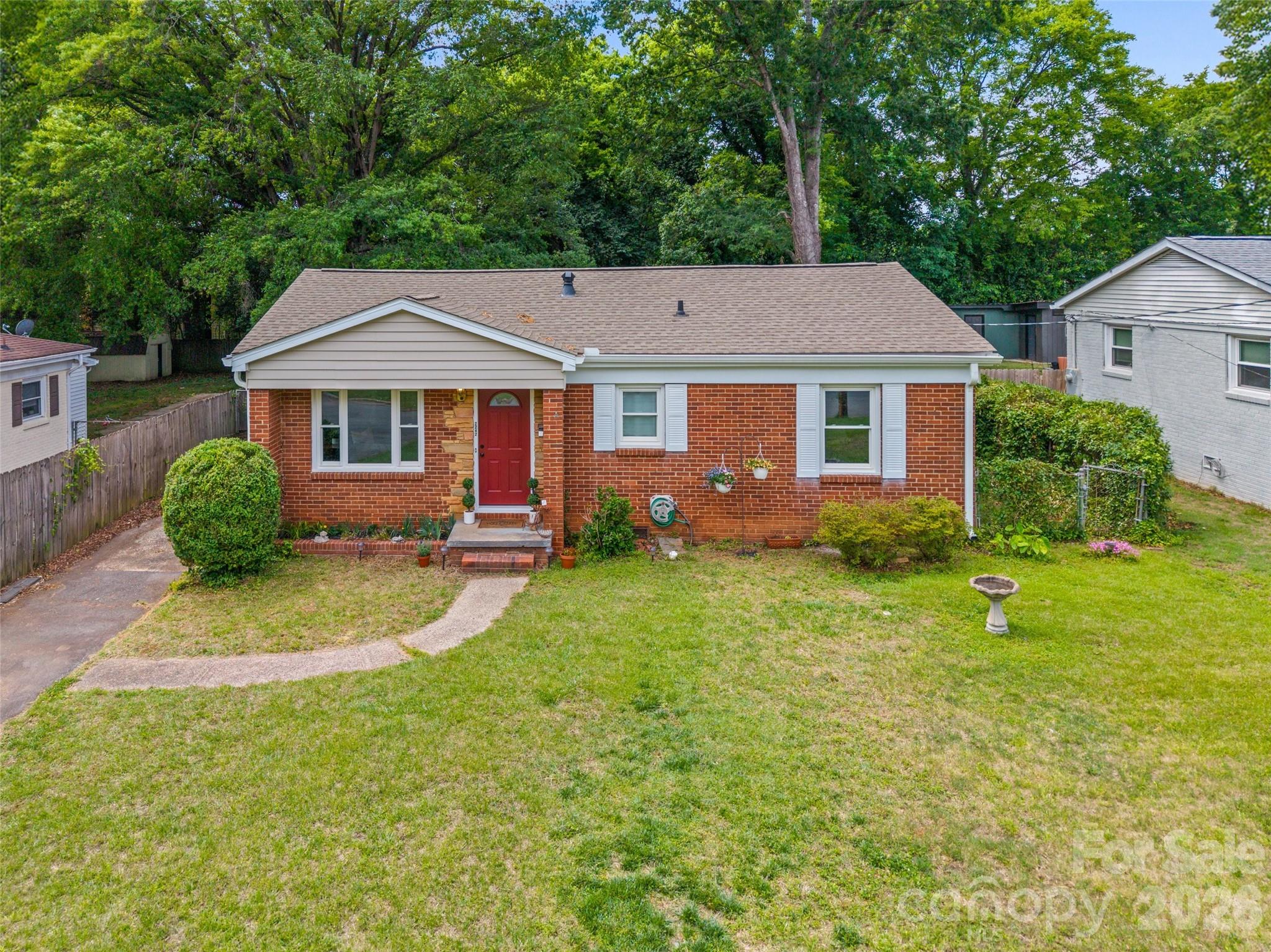 2242 Markham Court Charlotte NC 28205
