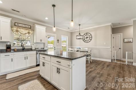 105 E Dundee Court Statesville NC 28625