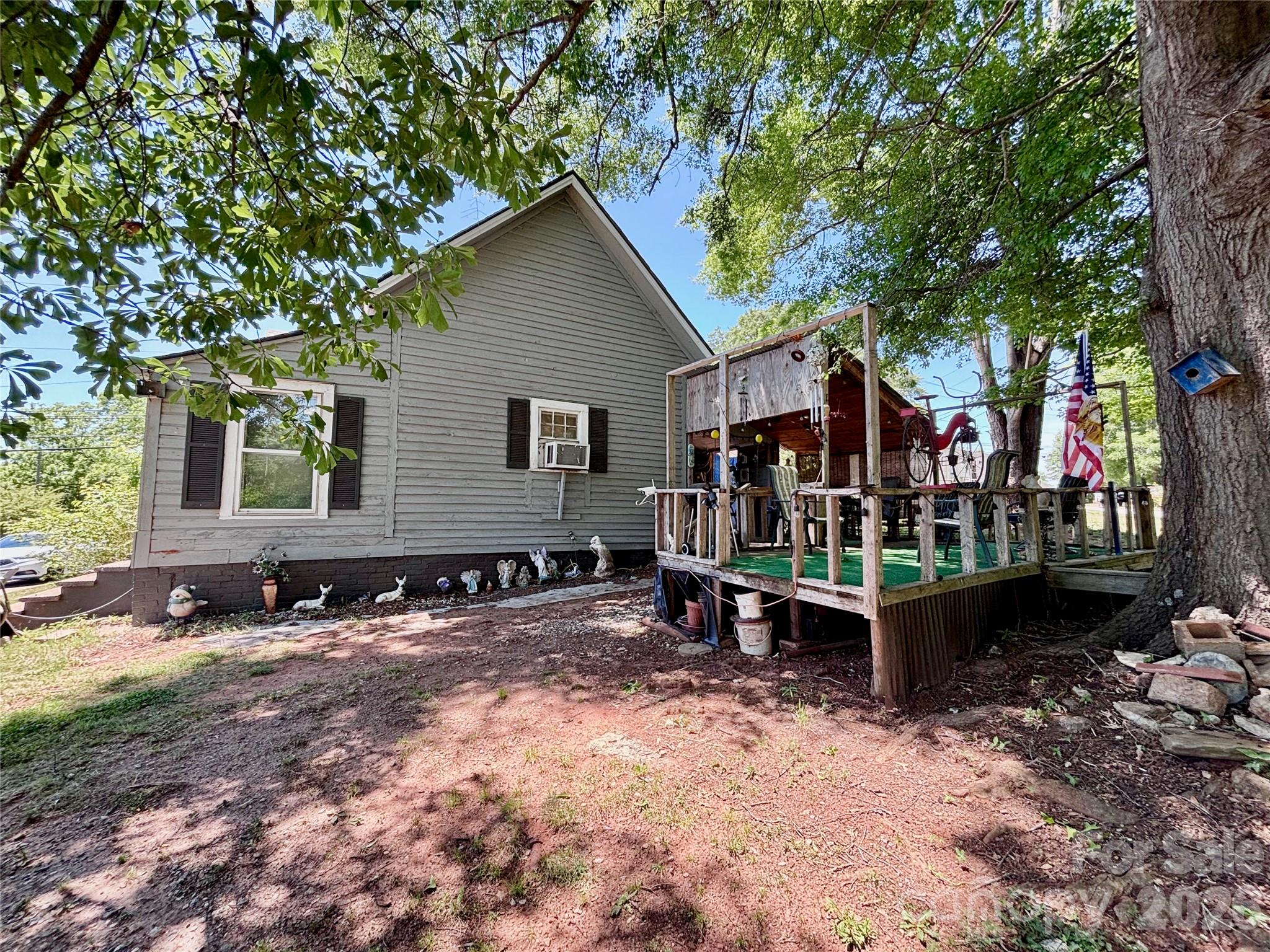 126 West Street Ellenboro NC 28040