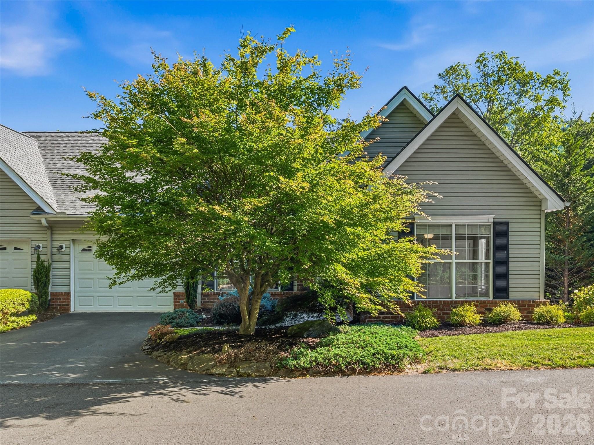 117 Hibiscus Lane Asheville NC 28803