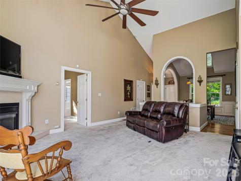 117 Hibiscus Lane Asheville NC 28803