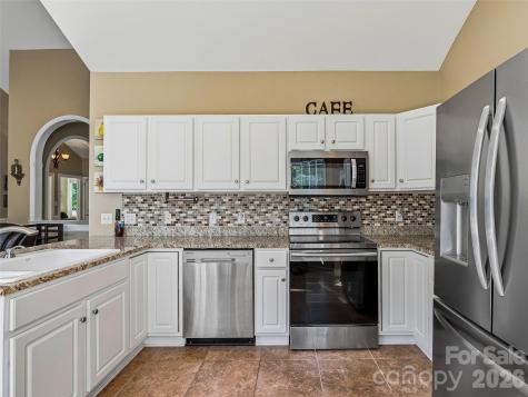 117 Hibiscus Lane Asheville NC 28803