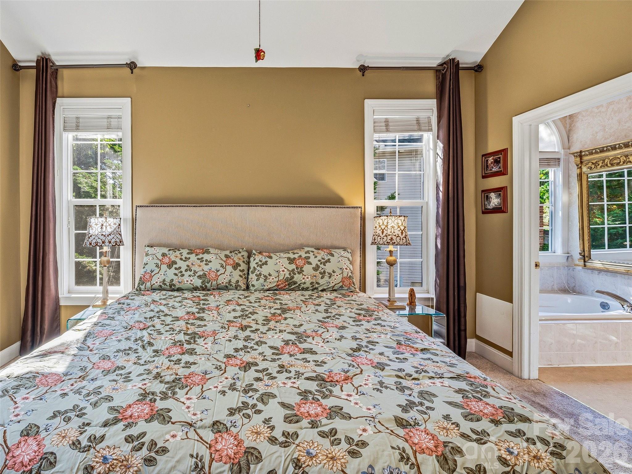 117 Hibiscus Lane Asheville NC 28803