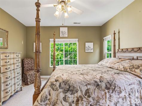 117 Hibiscus Lane Asheville NC 28803