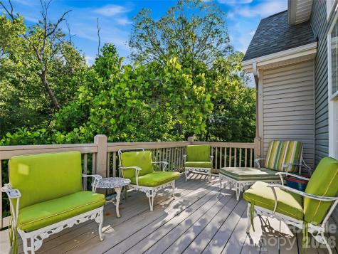 117 Hibiscus Lane Asheville NC 28803