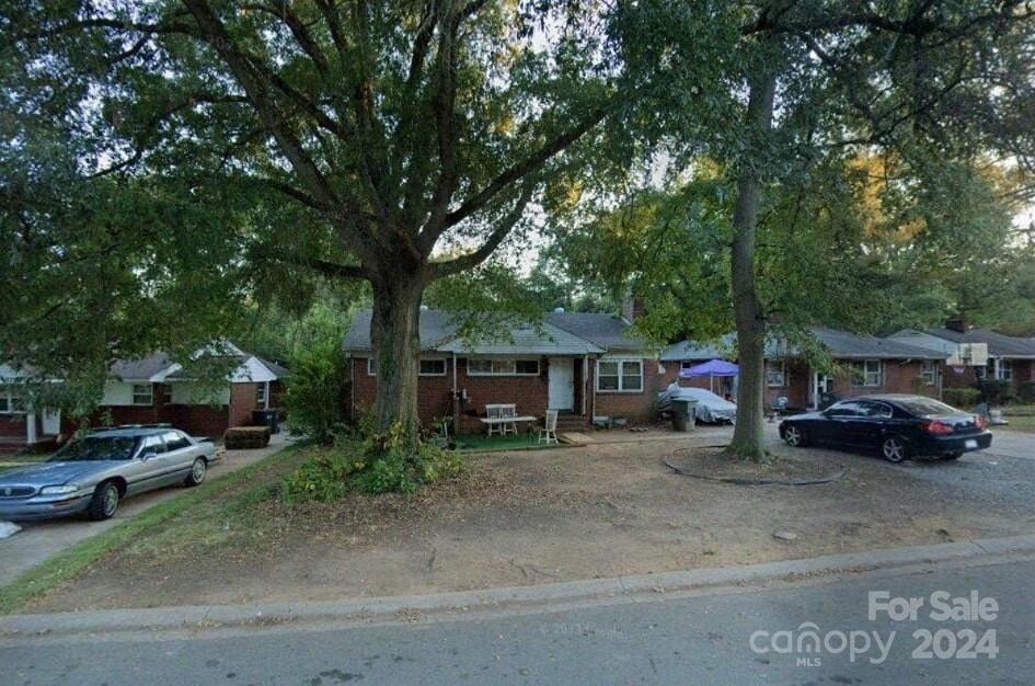 3221 Credenza Road Charlotte NC 28208
