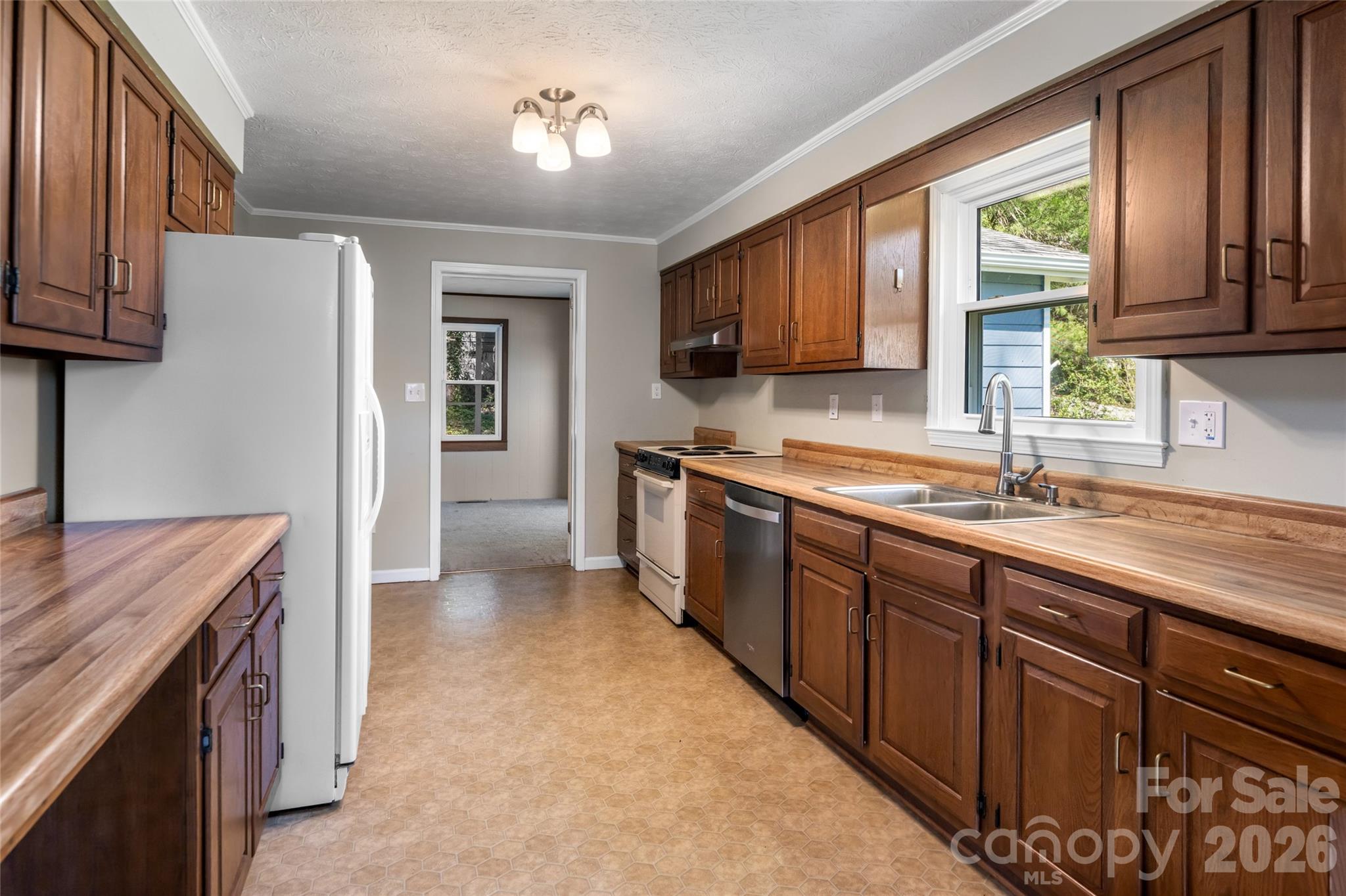 215 Browning Avenue Hendersonville NC 28791