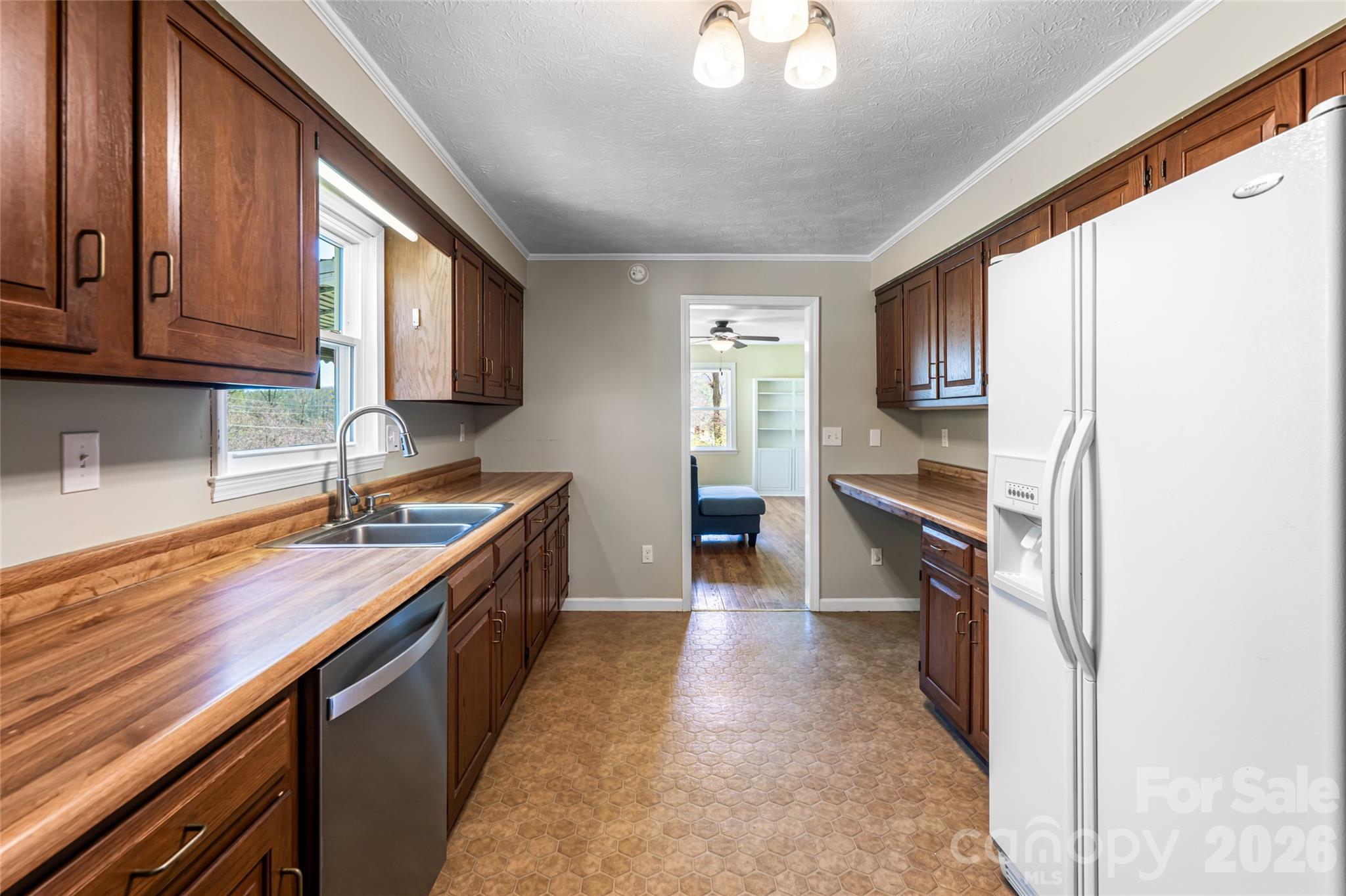 215 Browning Avenue Hendersonville NC 28791