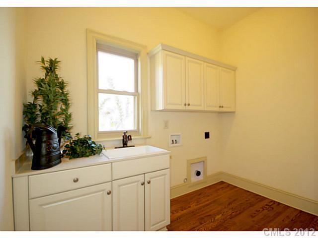 2217 Sanford Lane Charlotte NC 28211