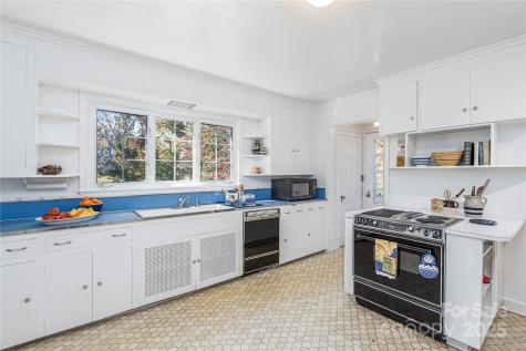 2 Westwood Road Asheville NC 28804