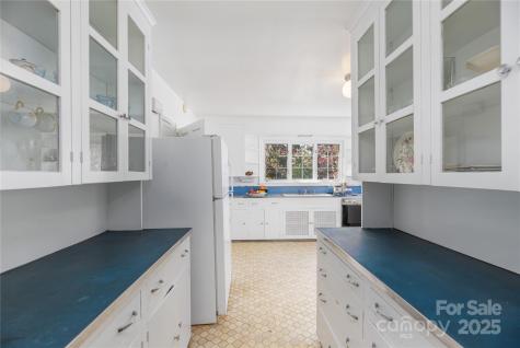 2 Westwood Road Asheville NC 28804