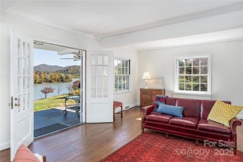 2 Westwood Road Asheville NC 28804