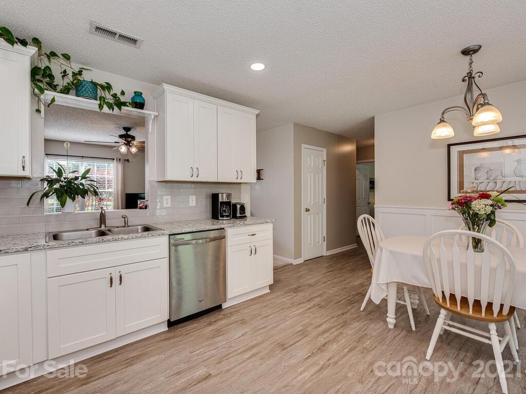 2642 Thistle Brook Drive Concord NC 28027