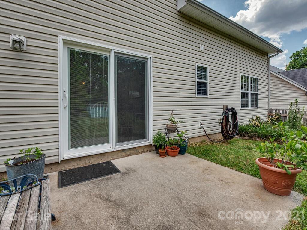 2642 Thistle Brook Drive Concord NC 28027