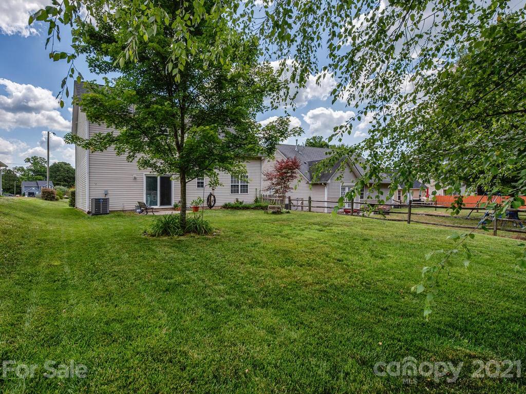 2642 Thistle Brook Drive Concord NC 28027