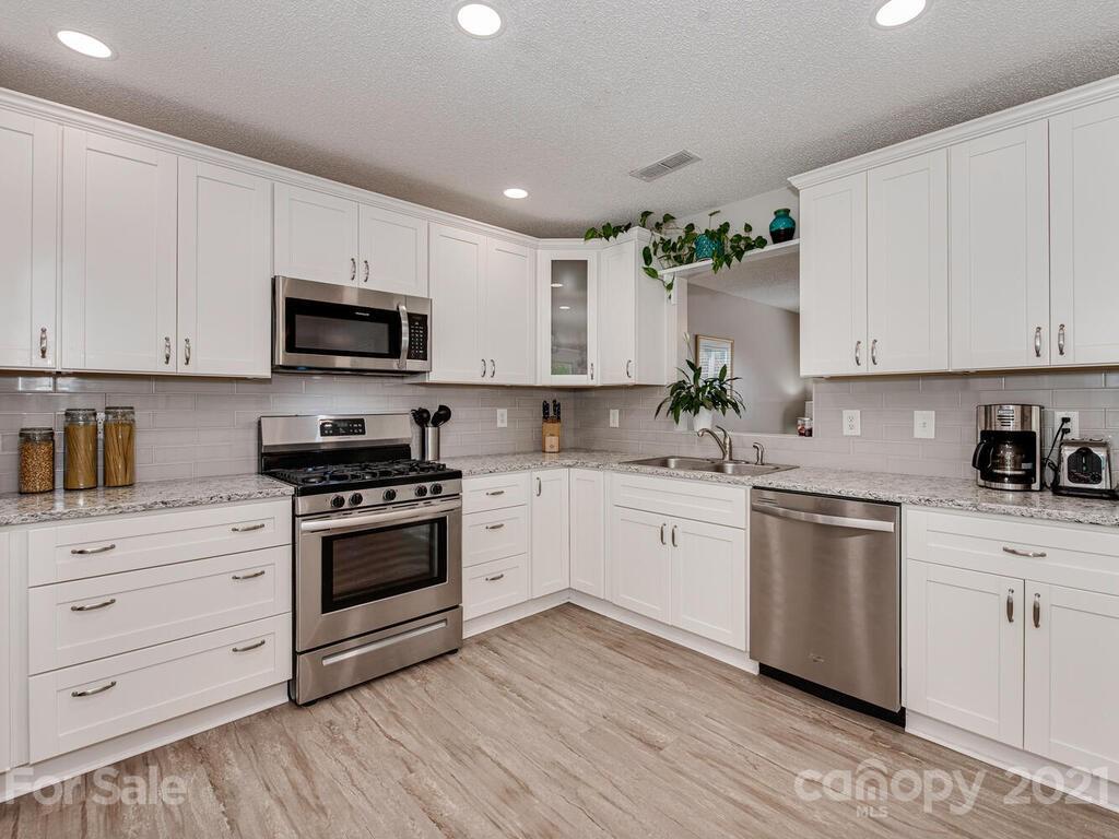 2642 Thistle Brook Drive Concord NC 28027
