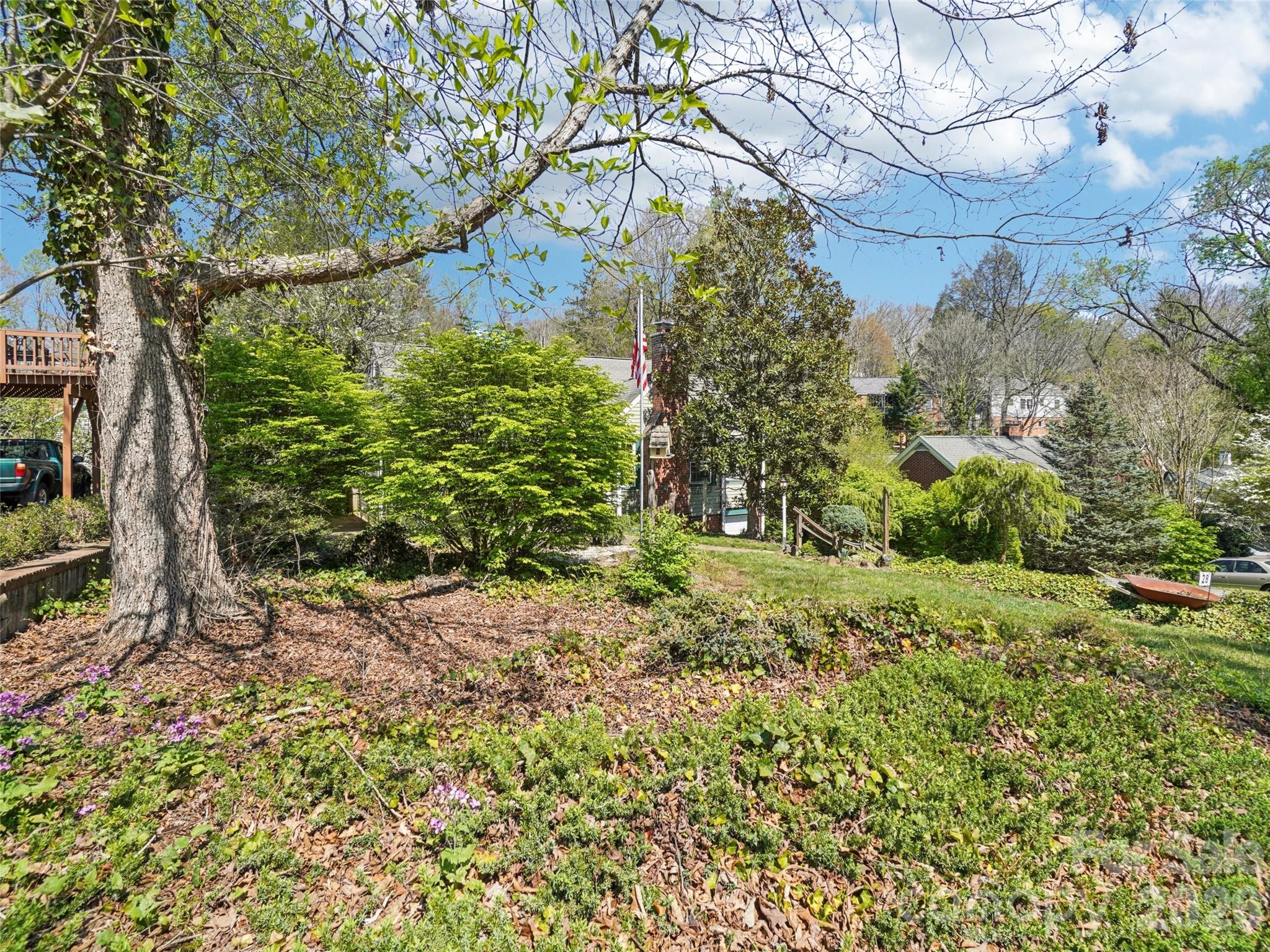 28 Kensington Drive Asheville NC 28805