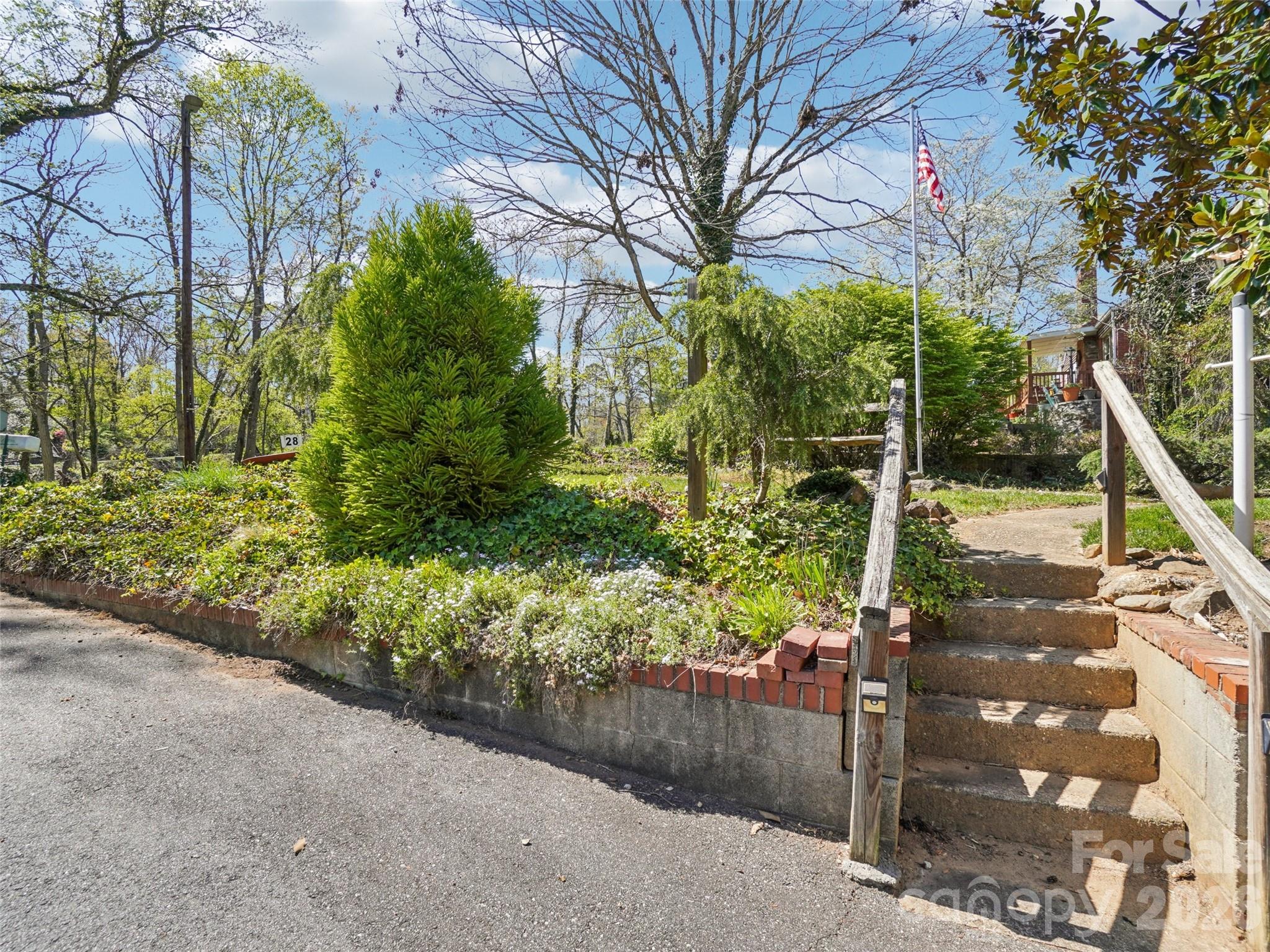 28 Kensington Drive Asheville NC 28805