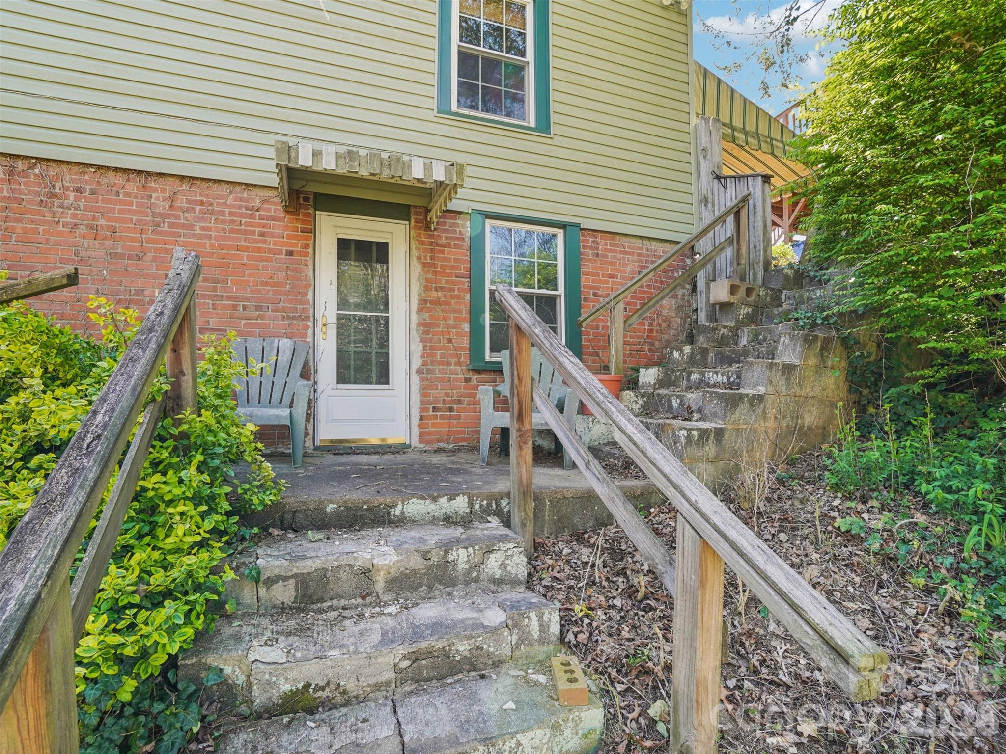 28 Kensington Drive Asheville NC 28805
