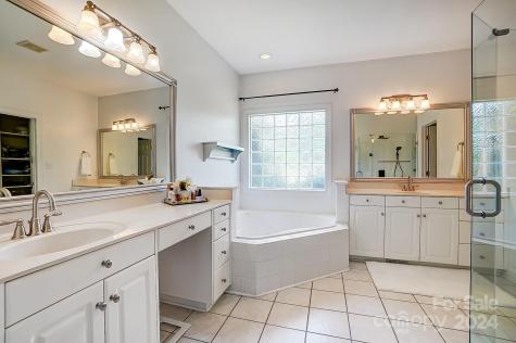 814 Pine Forest Road Charlotte NC 28214
