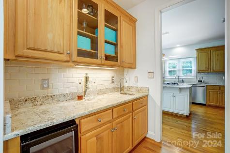814 Pine Forest Road Charlotte NC 28214