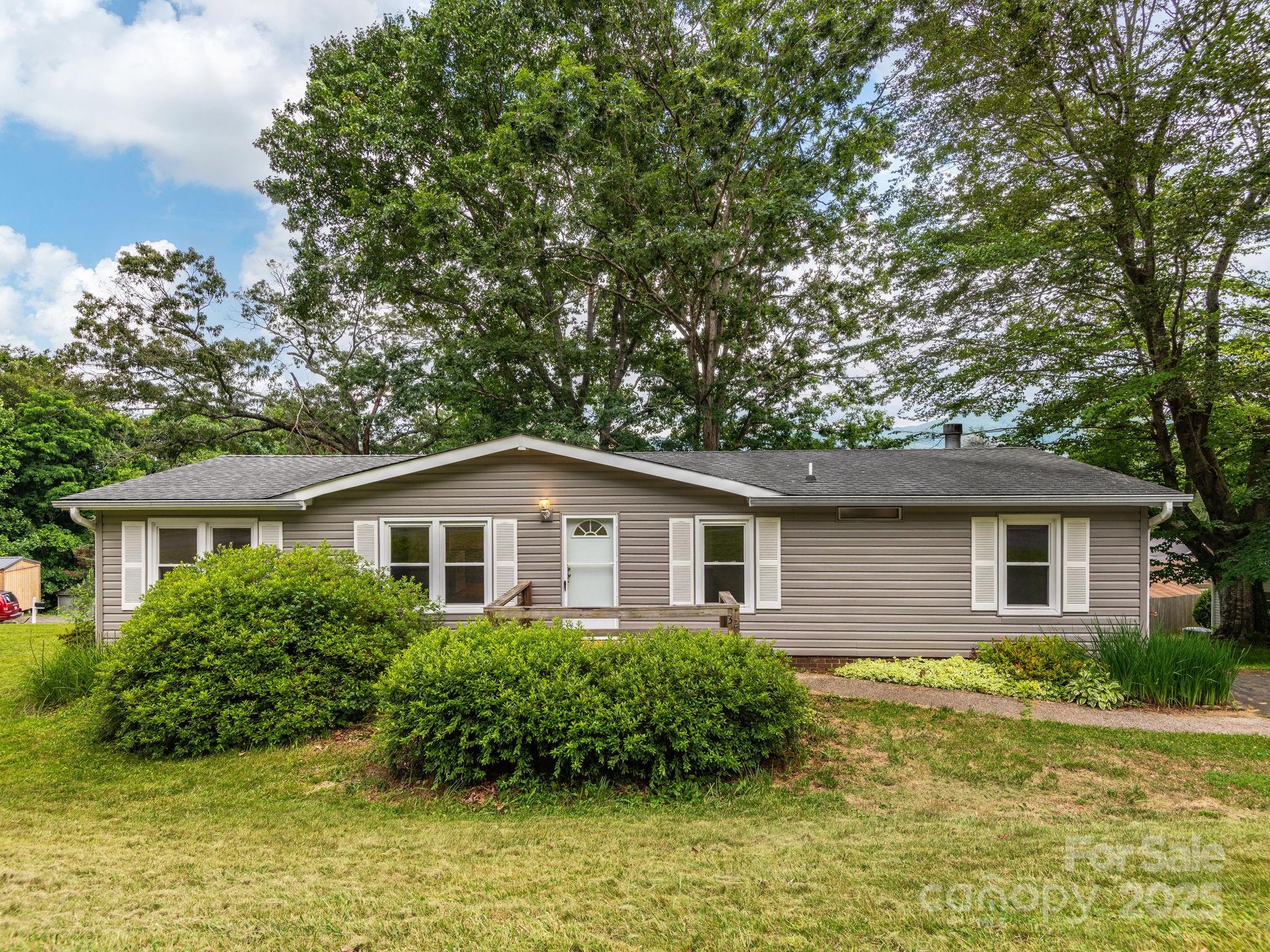 32 Lake Eden Circle Black Mountain NC 28711