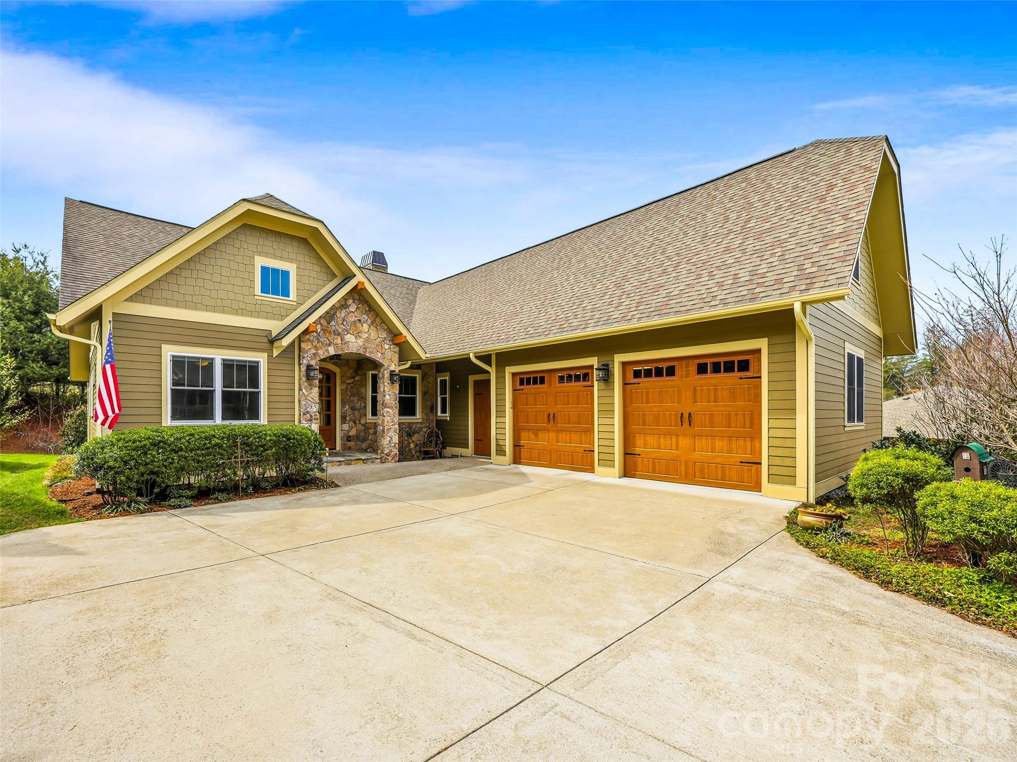 242 Whistlewood Lane Hendersonville NC 28739