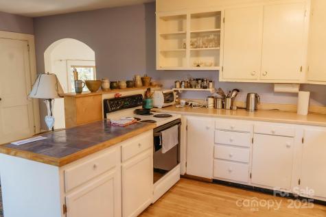 95 Aurora Drive Asheville NC 28805