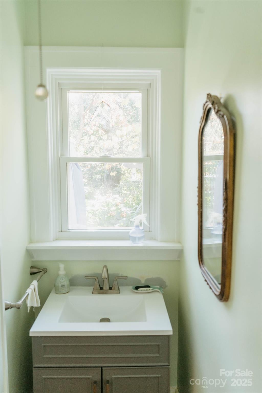 95 Aurora Drive Asheville NC 28805