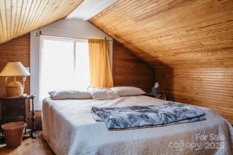 95 Aurora Drive Asheville NC 28805