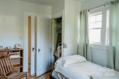 95 Aurora Drive Asheville NC 28805