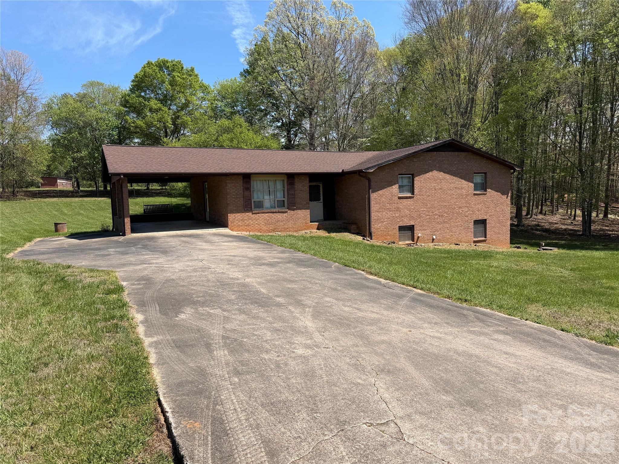 1466 Peaceful Valley Drive Hickory NC 28602