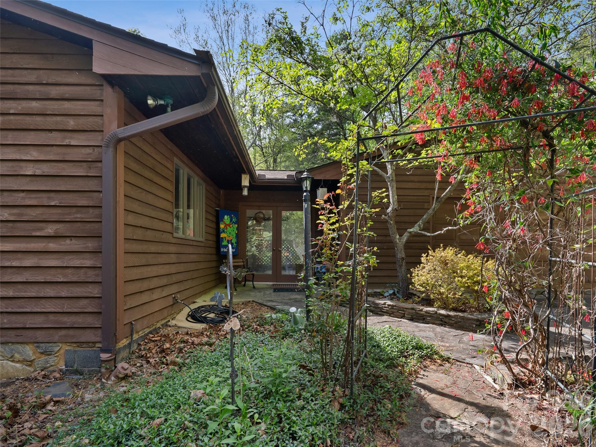 120 Carter Cove Road Asheville NC 28804