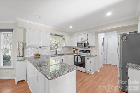 14604 Hanloch Court Charlotte NC 28262