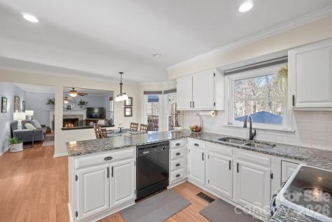 14604 Hanloch Court Charlotte NC 28262