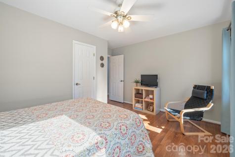 14604 Hanloch Court Charlotte NC 28262