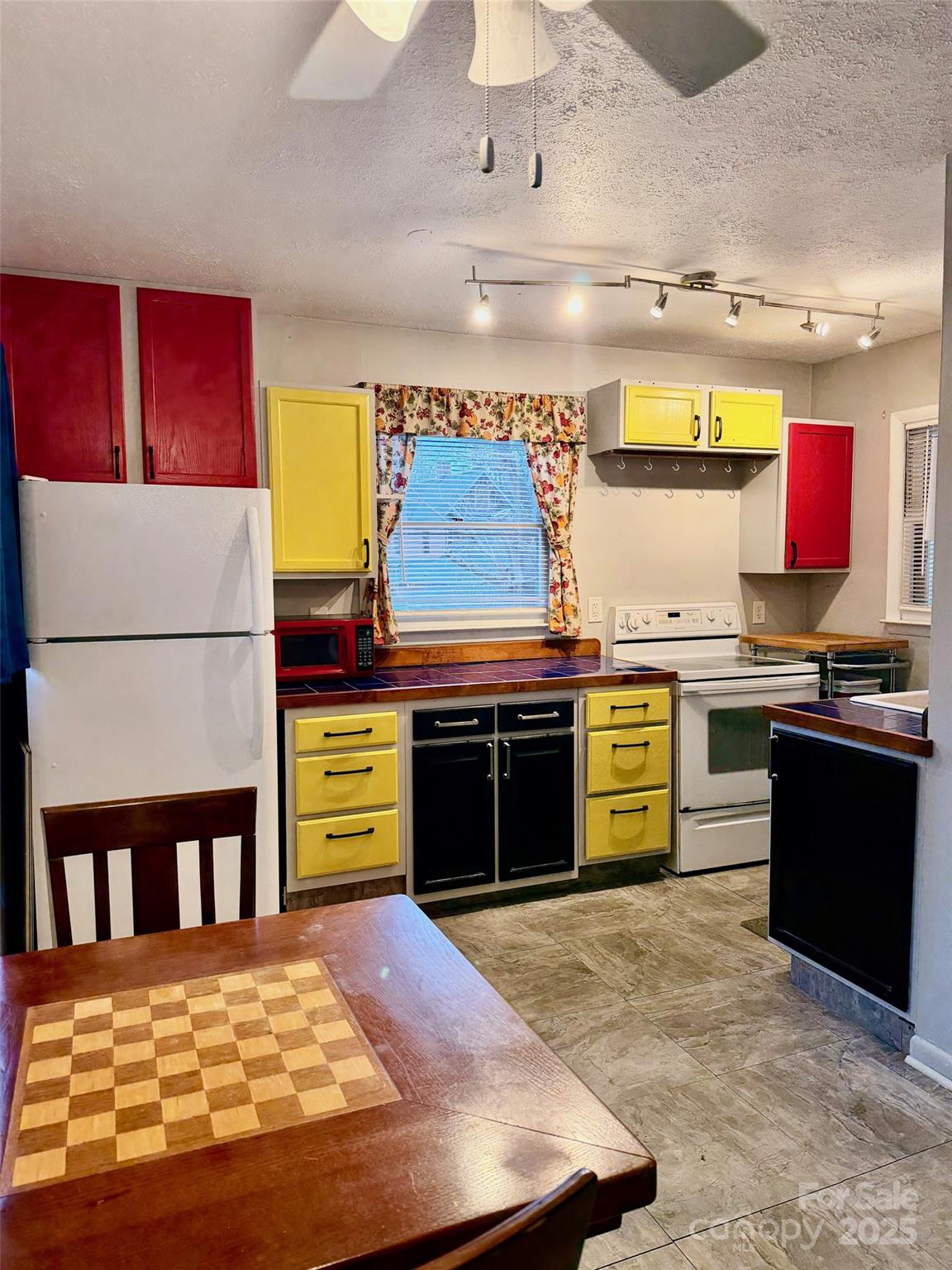9 Riddle Road Swannanoa NC 28778