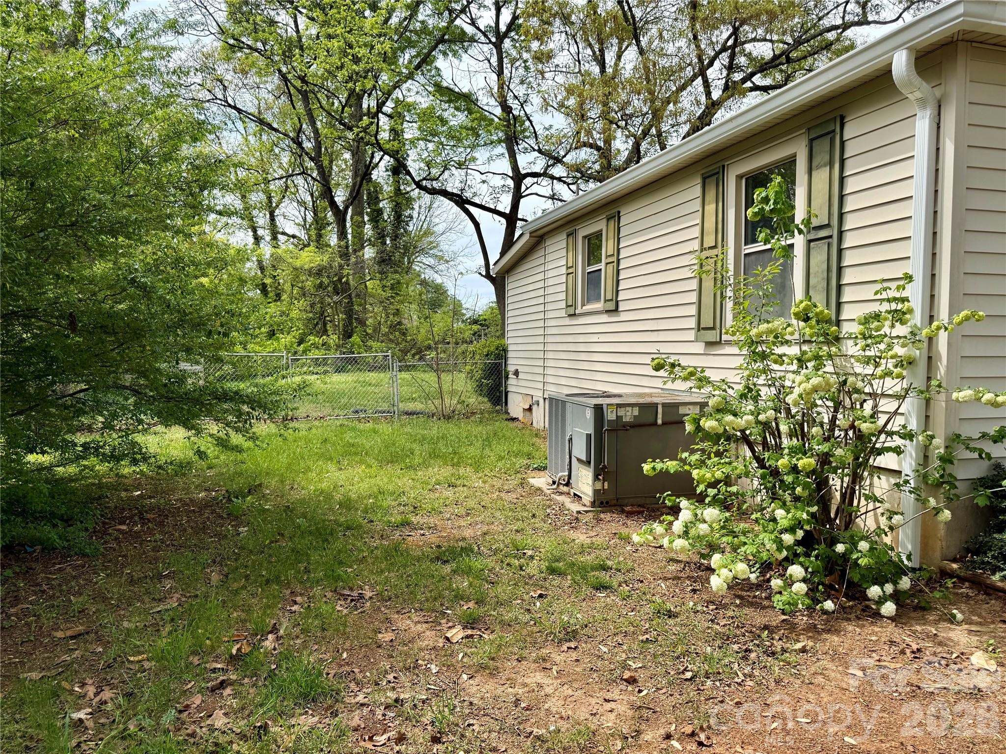 2025 28th Street NE Hickory NC 28601