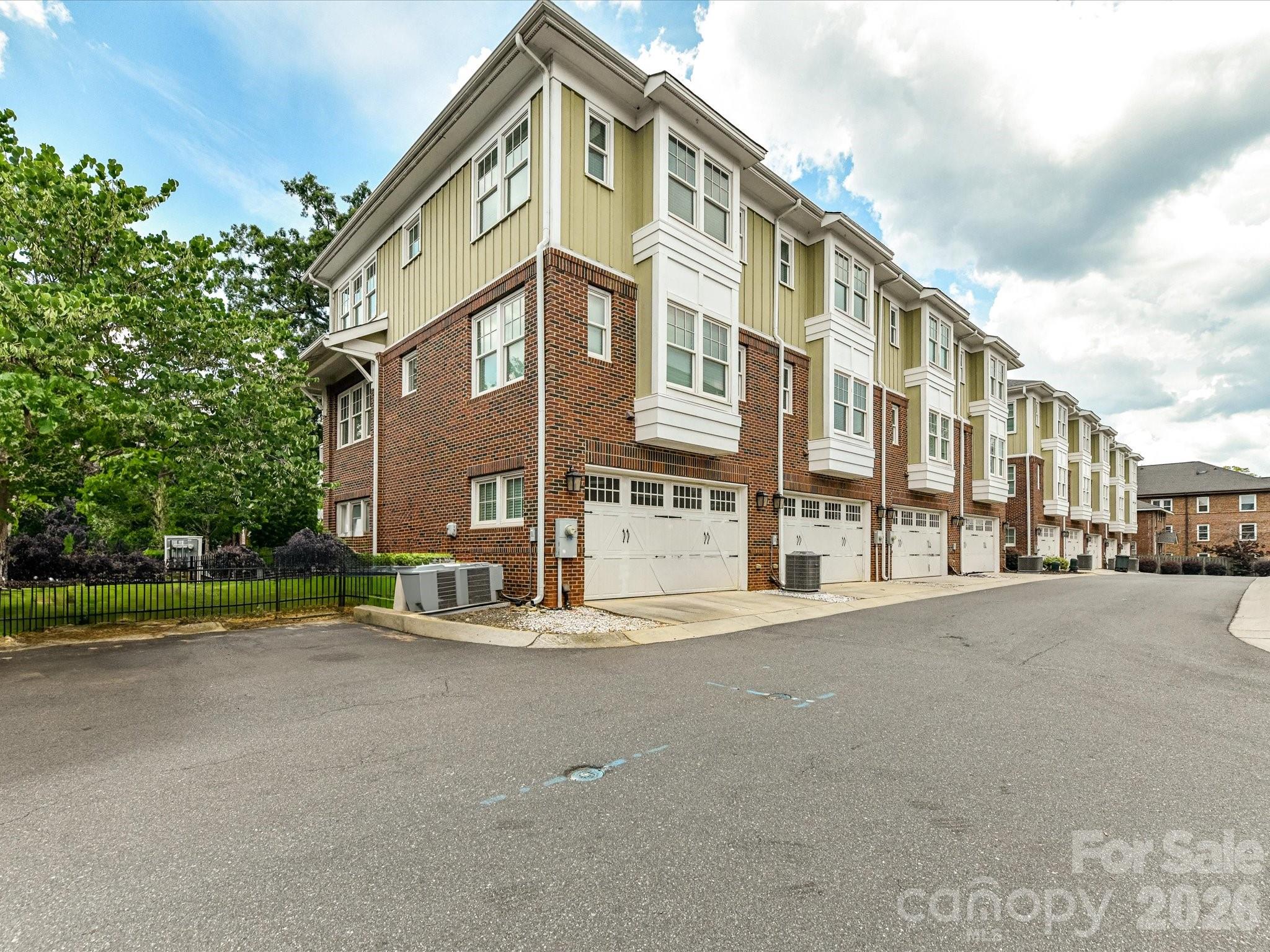 131 Grandin Road Charlotte NC 2808