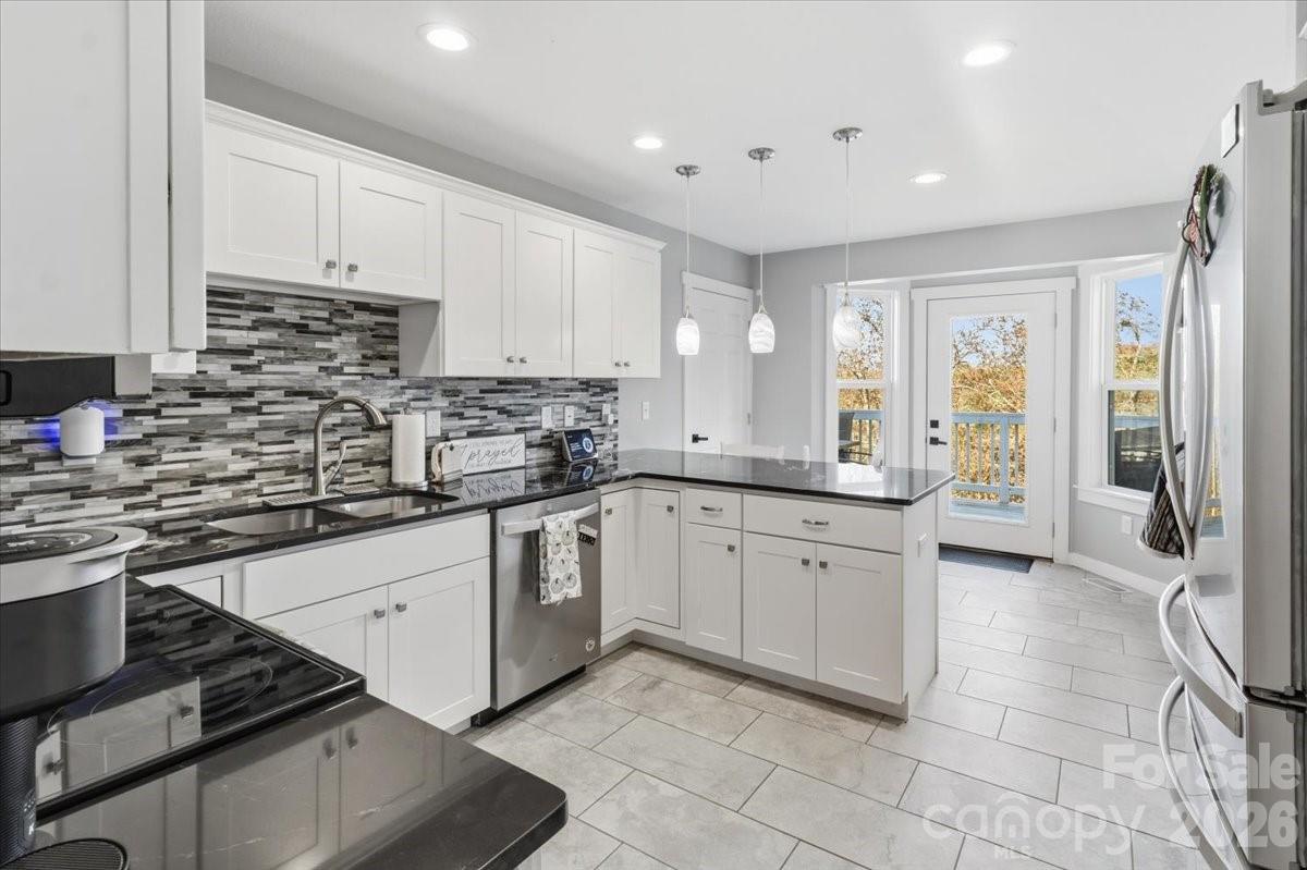 9 Old Amber Drive Weaverville NC 28787