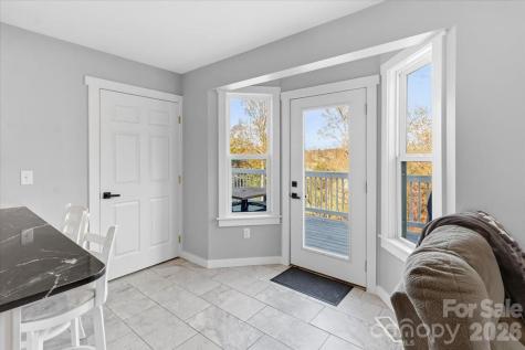 9 Old Amber Drive Weaverville NC 28787