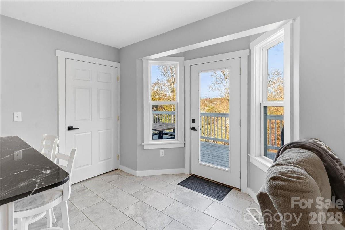 9 Old Amber Drive Weaverville NC 28787