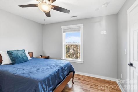 9 Old Amber Drive Weaverville NC 28787
